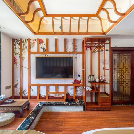 Yangshuo Longting Hotel Гуейлин Екстериор снимка